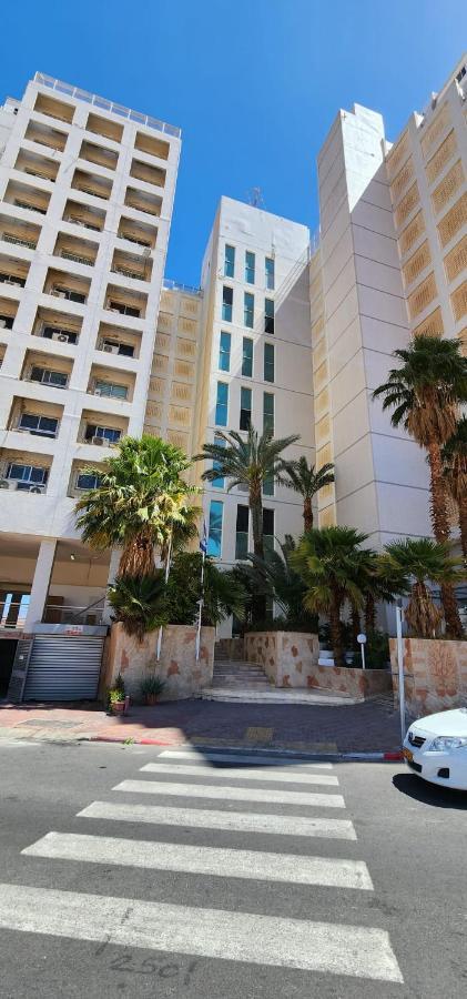 Eilat Octopus Apartment - אילת אוקטופוס -שני חדרים וסלון, בריכה בקיץ Exterior foto
